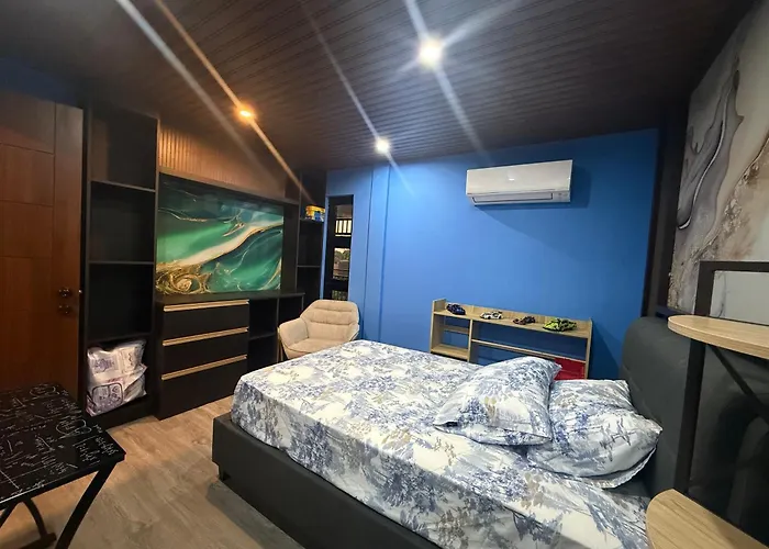 Luxe House Of Zs * Manila